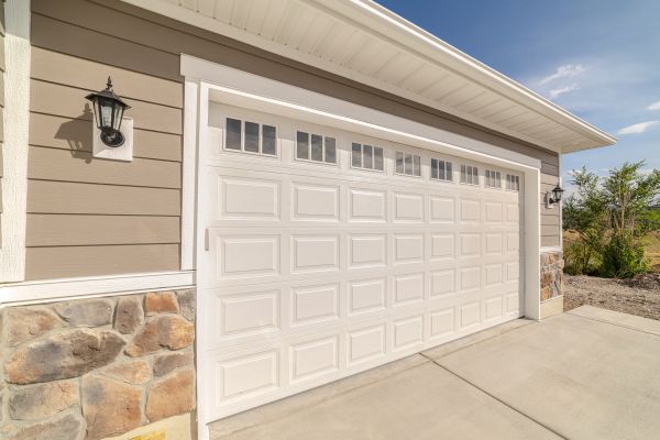 Garage Lifting in New Baltimore